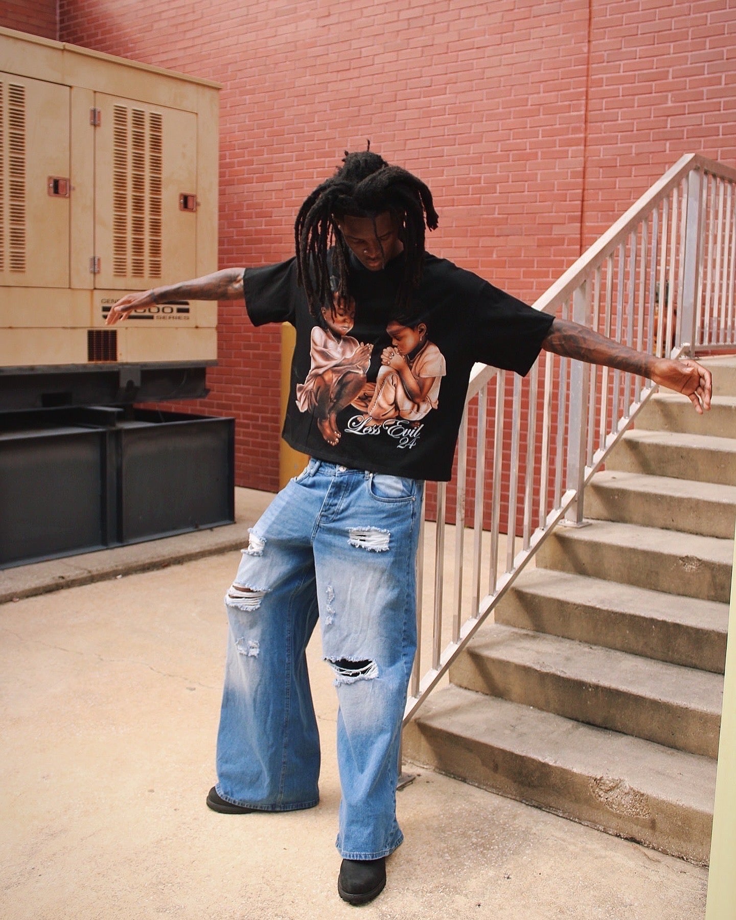 PRAY FOR PEACE BOXY T-SHIRT